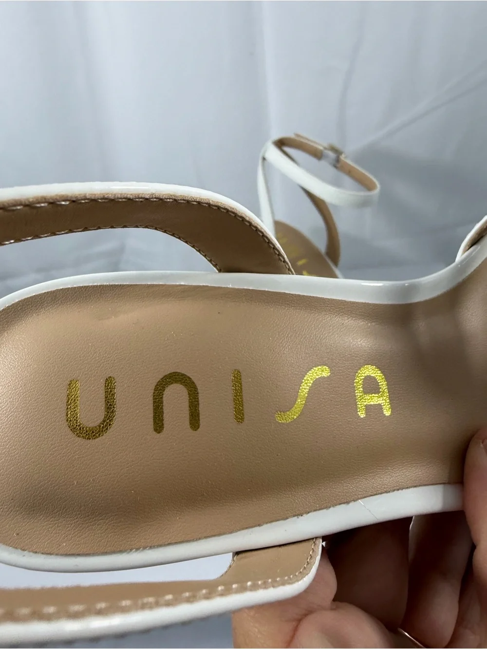 NWT Unisa Women’s Size 8 White Ankle-Strap Heels